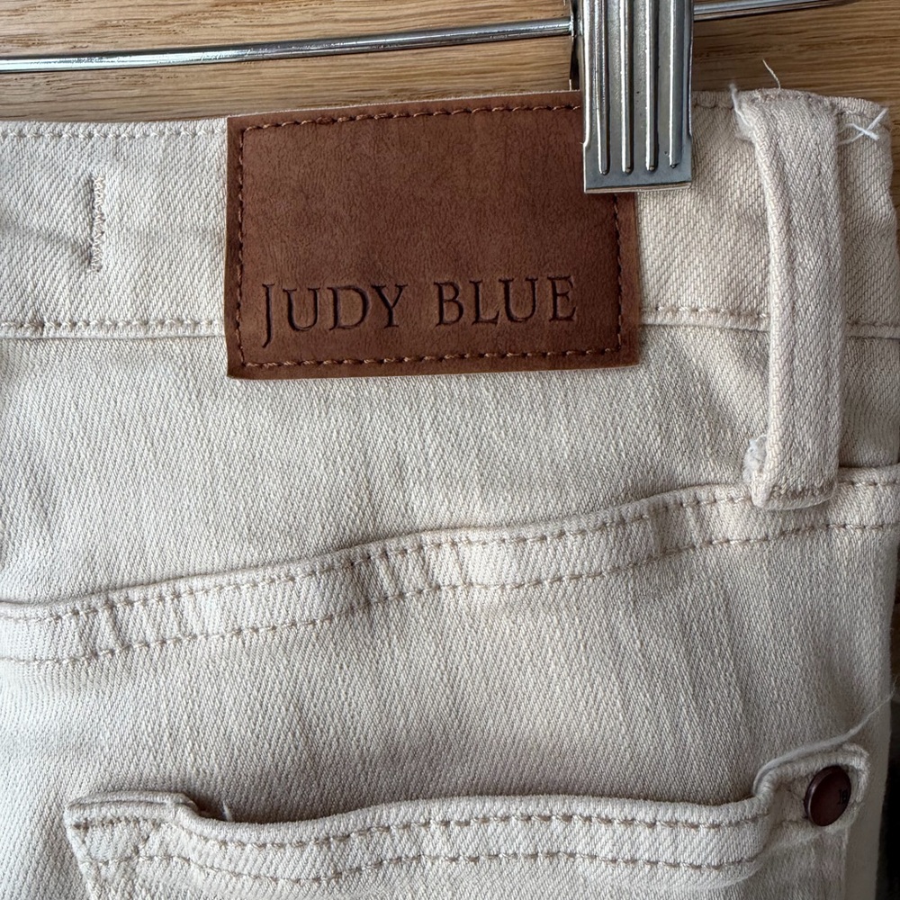 Judy Blue Neutral Cream Cropped High-Rise Jeans - Picture 5 of 9